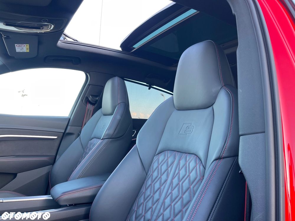 Audi Q8 Sportback e-tron - 23