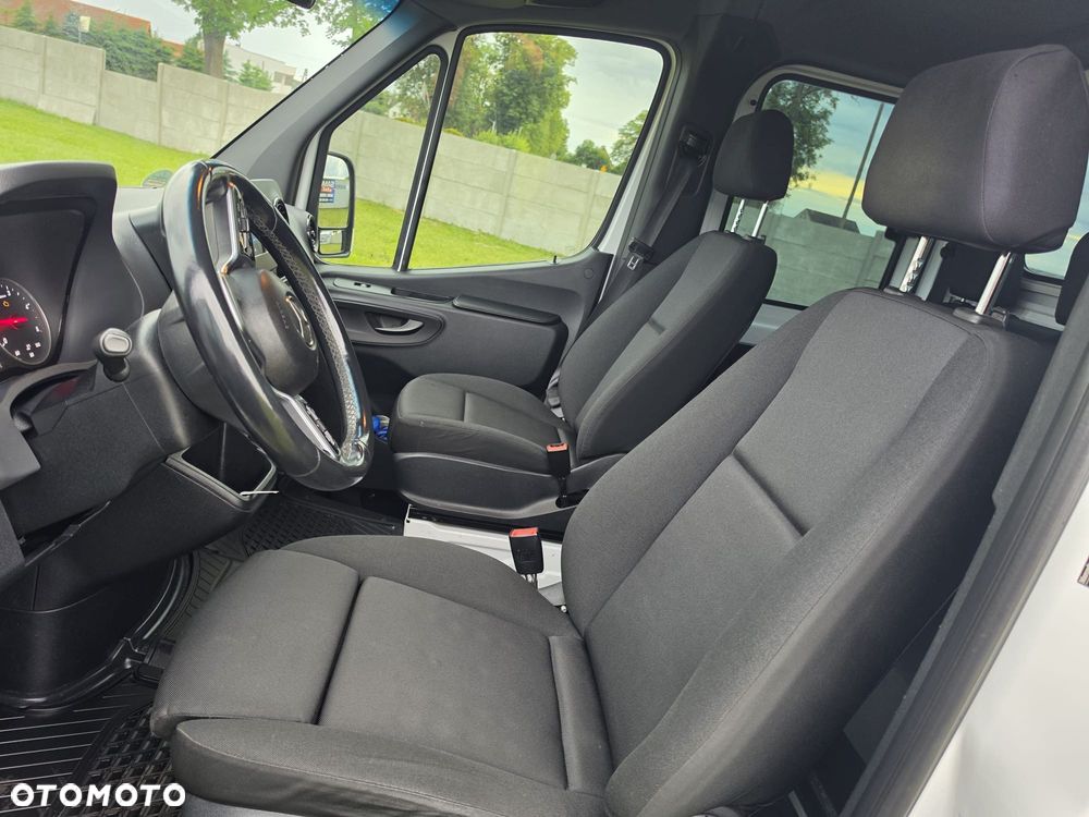 Mercedes-Benz Sprinter 907 - 16