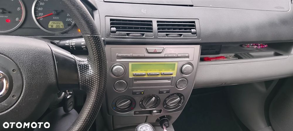 Mazda 2 - 3