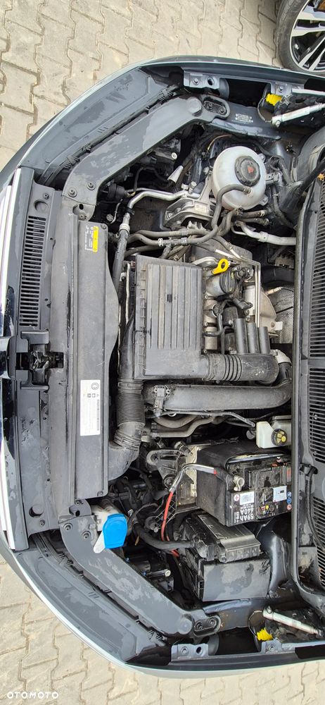 Volkswagen Touran - 23