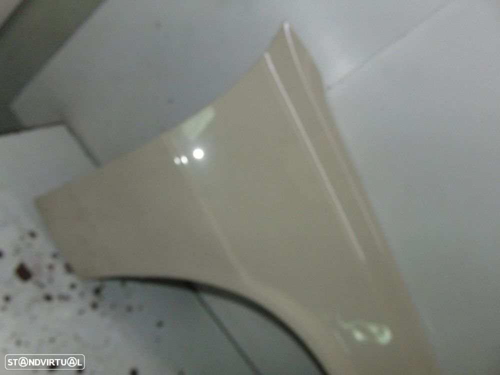 Peugeot 305 guarda lamas - 2