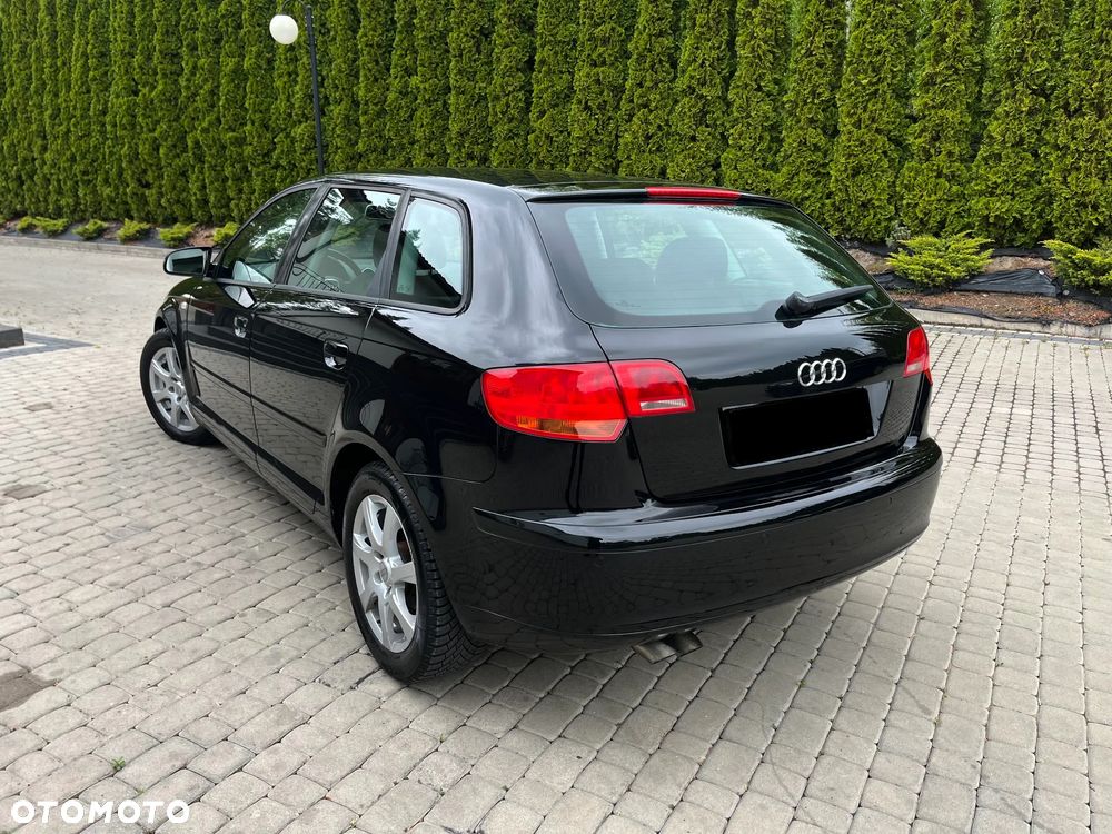 Audi A3 Sportback - 3