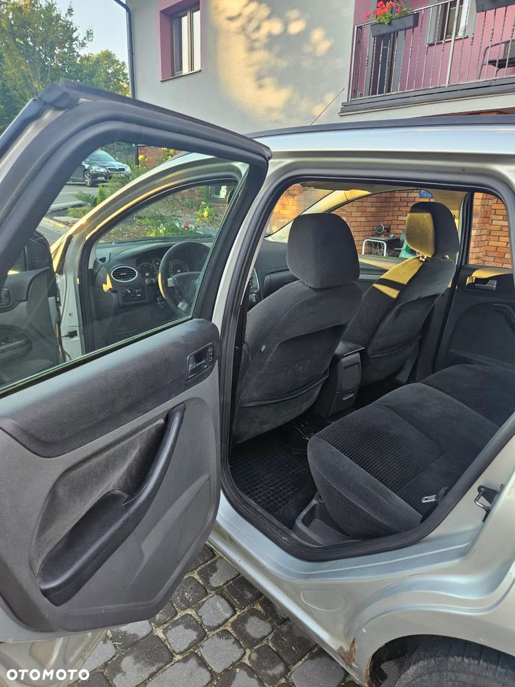 Ford Focus 1.8 TDCi Ghia - 19