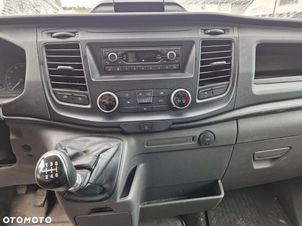 Ford Tansit - 14