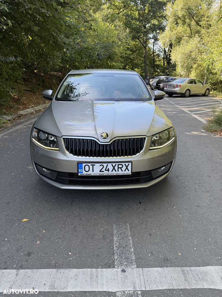Skoda Octavia 1.6 TDI DSG Ambition - 1
