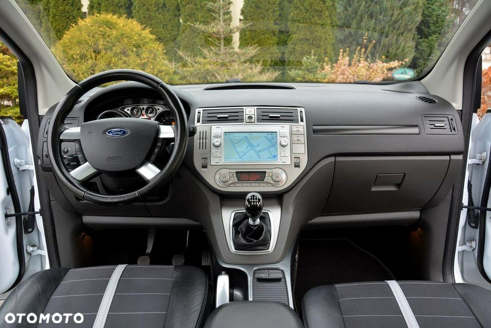 Ford Kuga 2.0 TDCi 4WD Titanium - 25