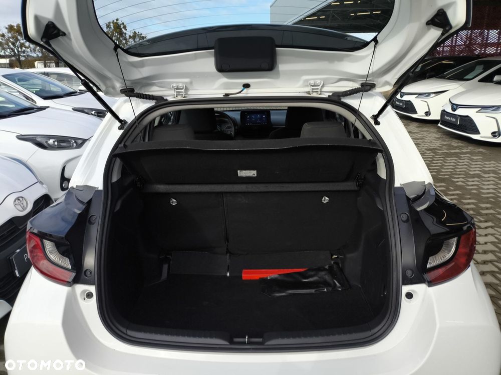 Toyota Yaris - 11