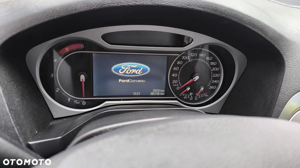 Ford S-Max - 12