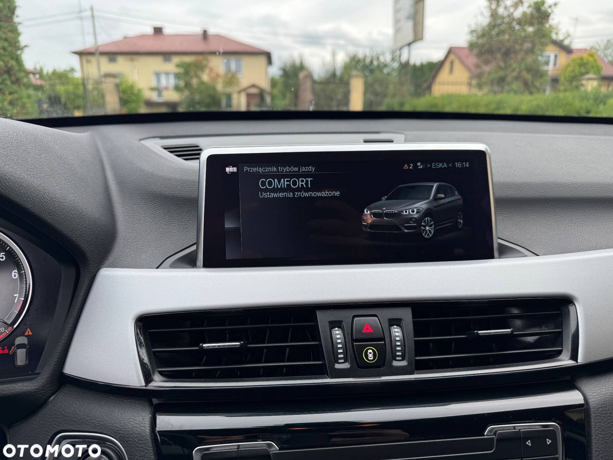 BMW X1 sDrive18i - 23