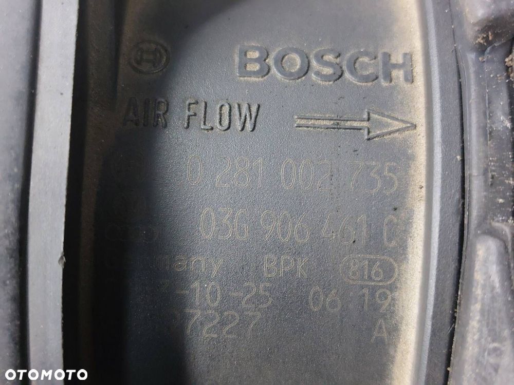 OBUDOWA FILTRA + PRZEPŁYWOMIERZ AUDI A4 B8 2.0 TDI 8K0133837T 03G906461C - 4