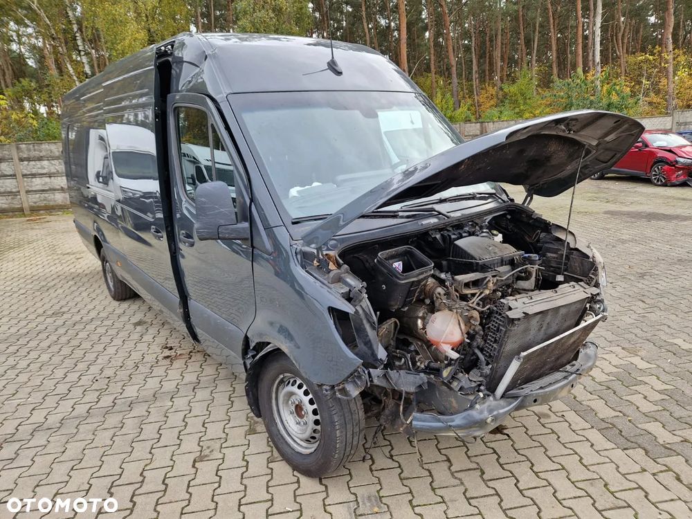 Mercedes-Benz 317 Sprinter - 8