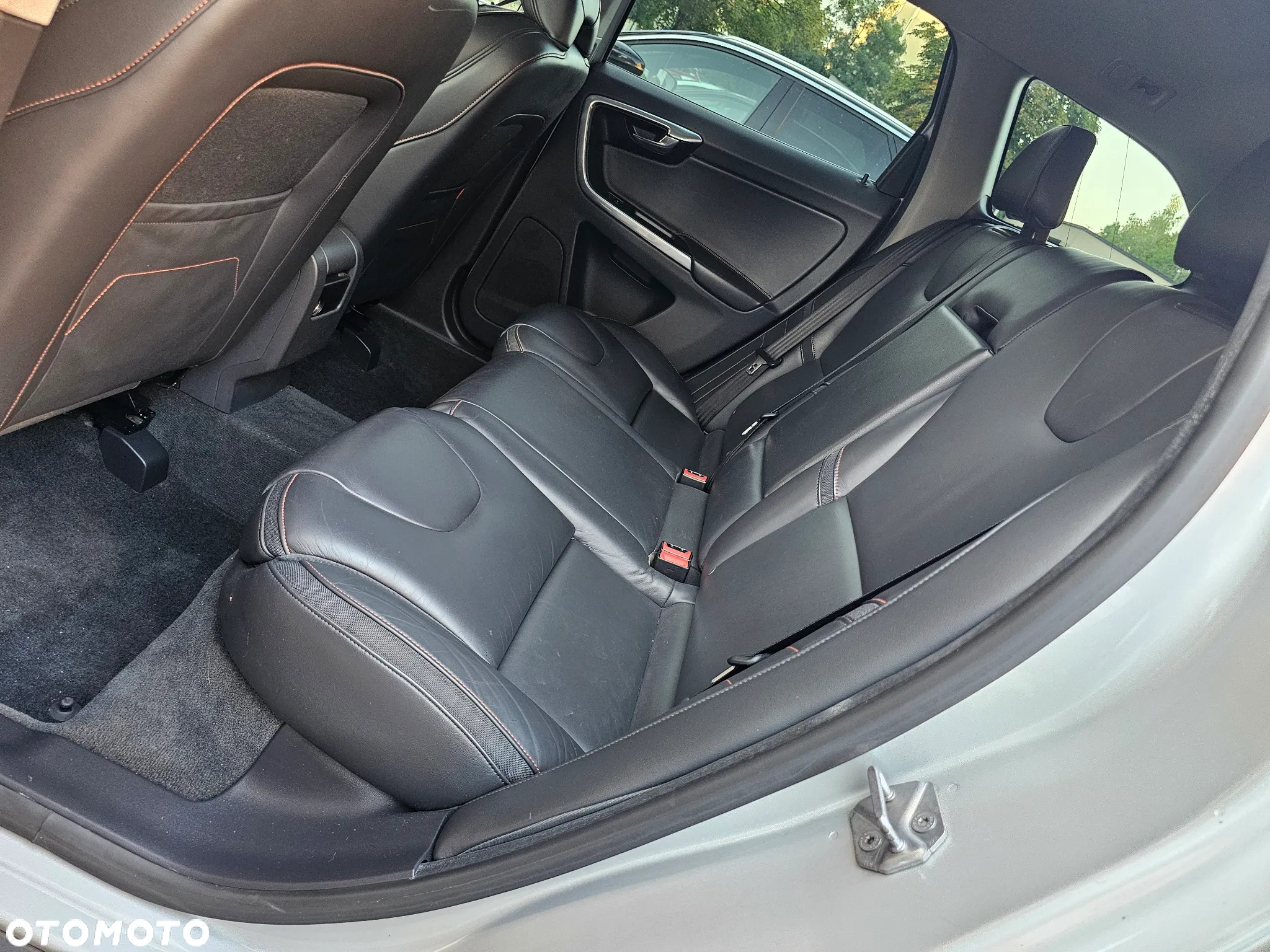 Volvo XC 60 D3 Drive-E Ocean Race - 12