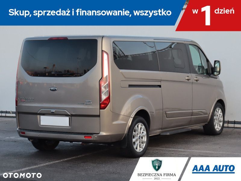 Ford Tourneo Custom - 6