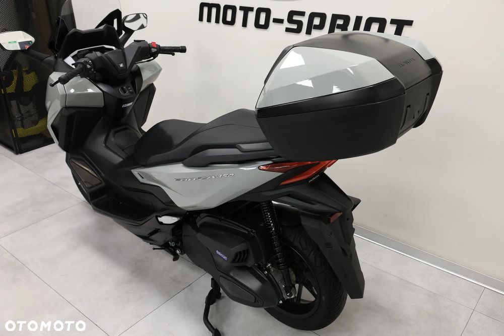 Honda NSS - 19