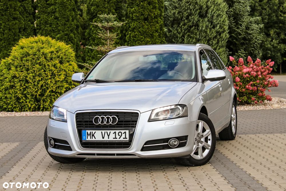 Audi A3 Sportback 2.0 TDI DPF (DSG) S tronic Ambiente - 3