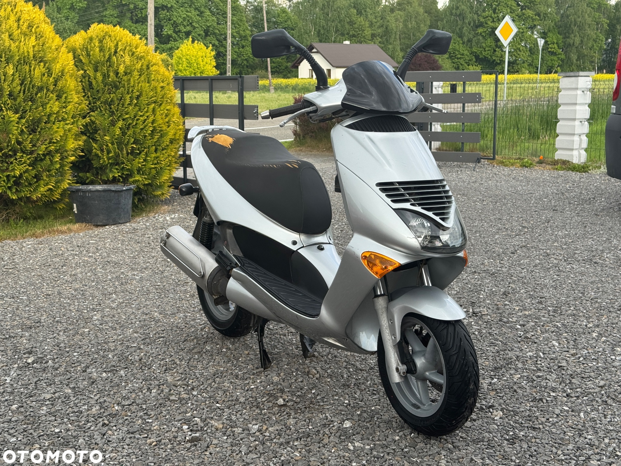 Aprilia Leonardo - 3