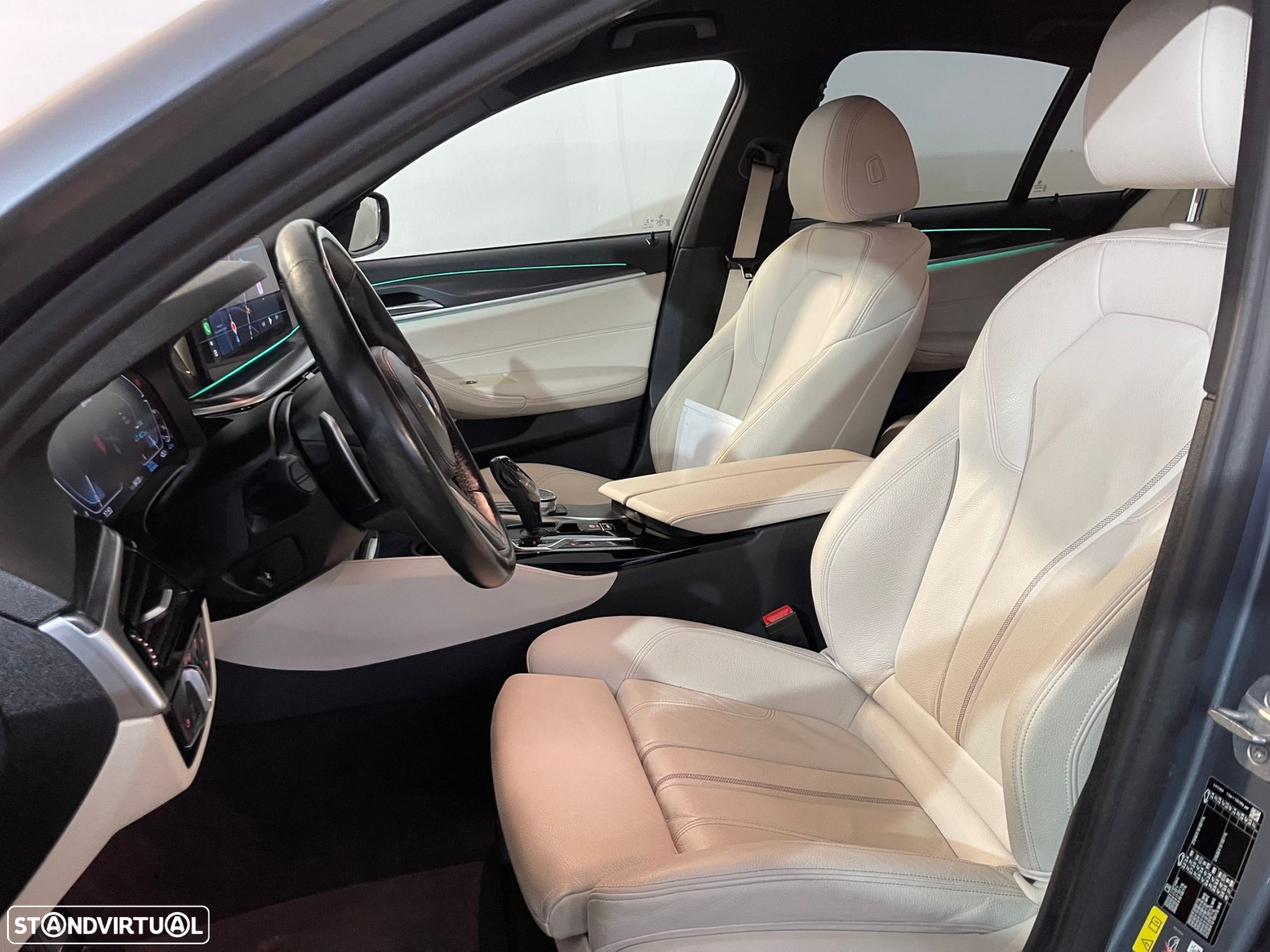 BMW 530 e Pack M - 12