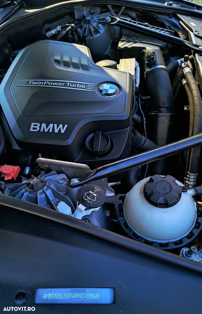 BMW Seria 5 520i Sport-Aut. - 8