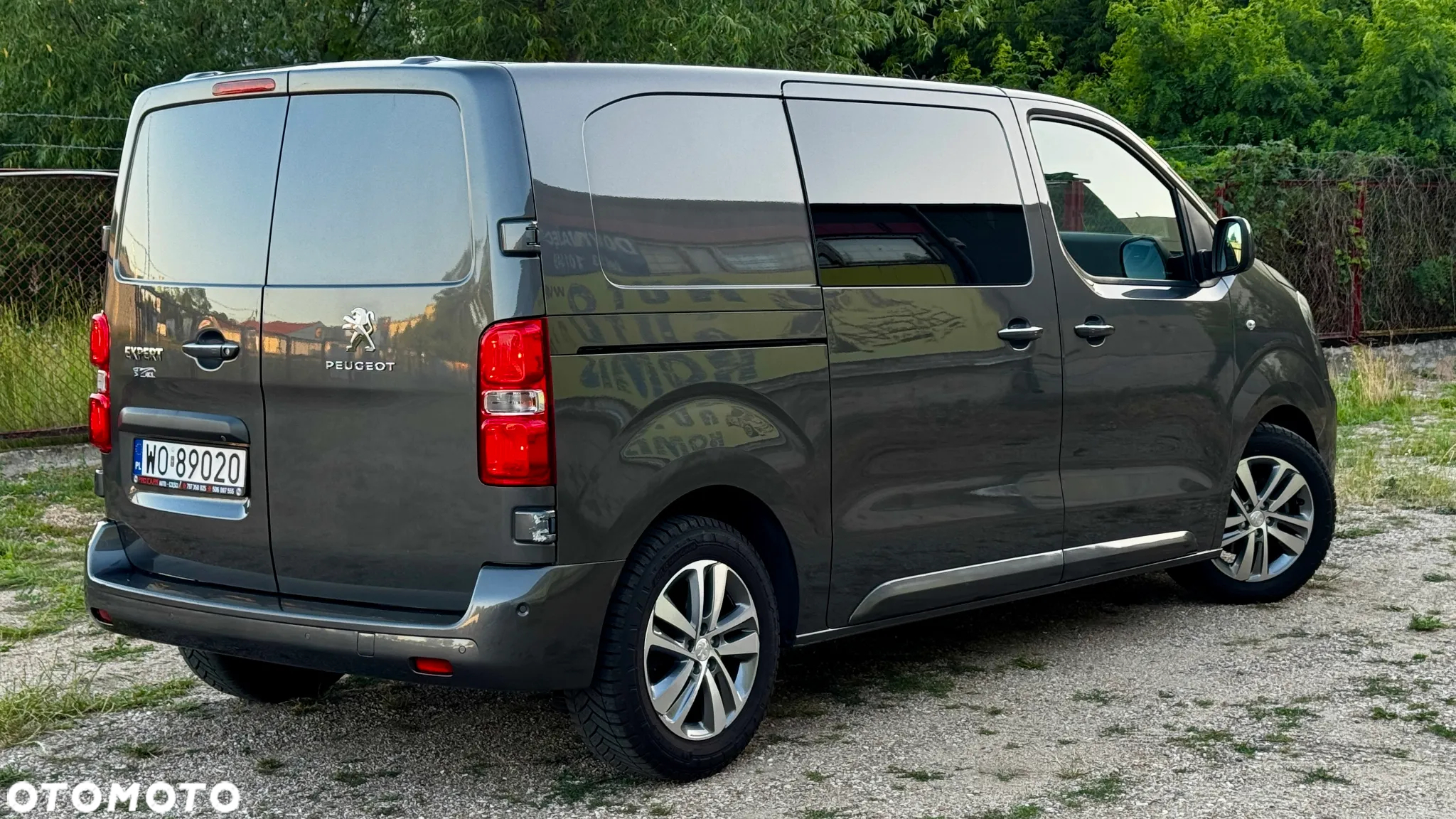 Peugeot Expert 2.0 BlueHDi Standard 2,8t (bryg.) S&S EAT8 - 4