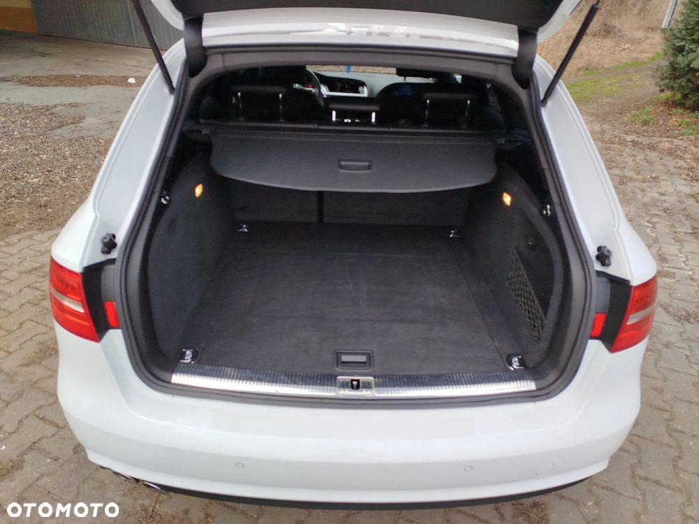 Audi A4 Avant 2.0 TDI DPF Ambiente - 10