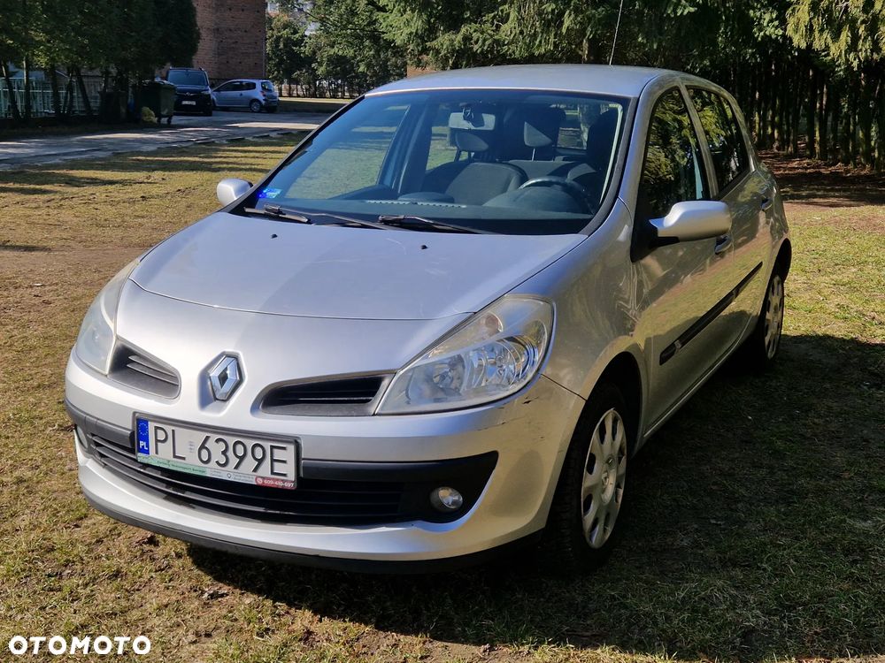 Renault Clio - 1