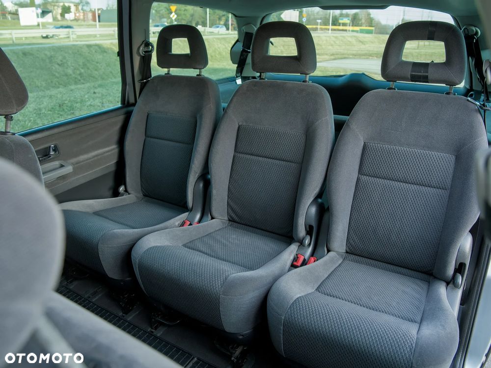 Ford Galaxy 1.9 TDI Ghia - 24