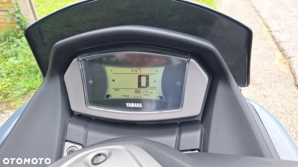 Yamaha NMAX - 8