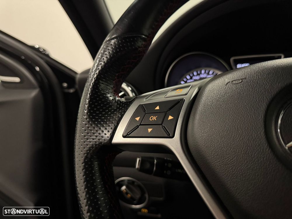 Mercedes-Benz GLA 200 - 48