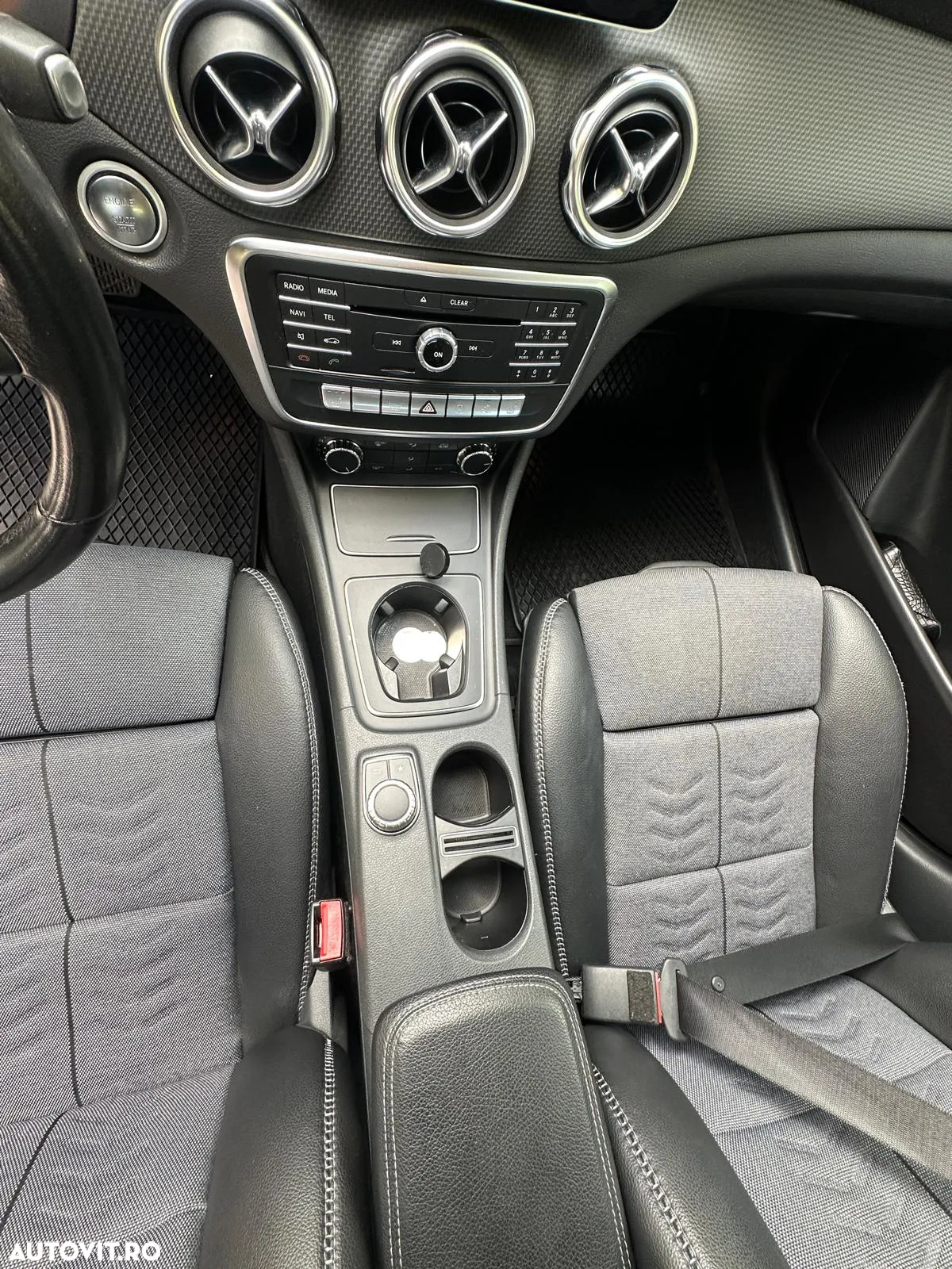 Mercedes-Benz GLA - 13