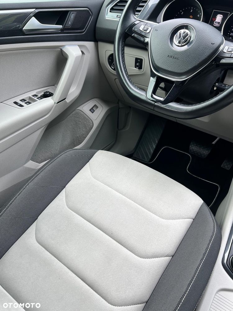 Volkswagen Tiguan - 15