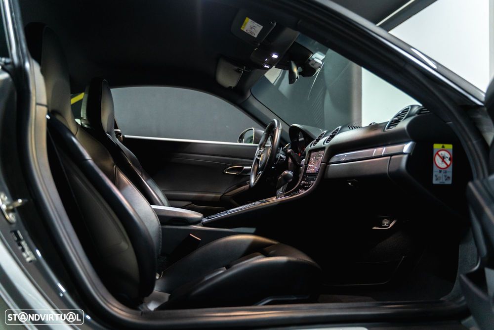 Porsche 718 Cayman 2.0 PDK - 17