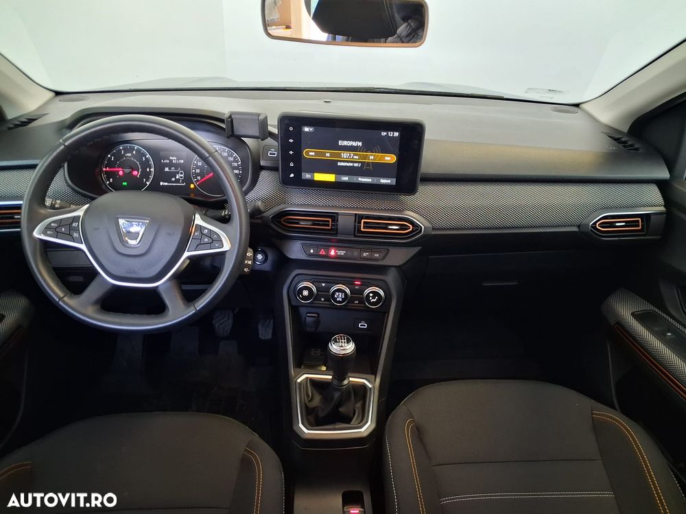 Dacia Sandero Stepway TCe 90 MT6 Comfort - 3