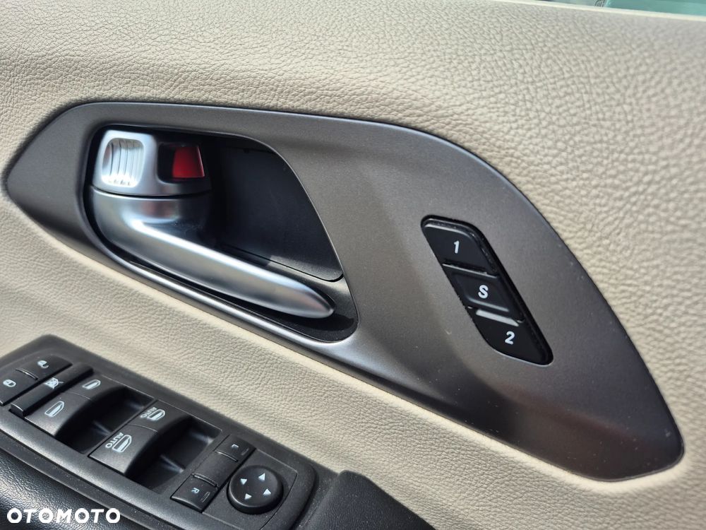 Chrysler Pacifica - 18