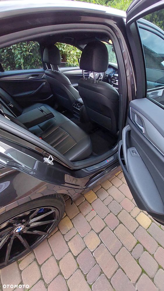 BMW Seria 5 518d M Sport - 16