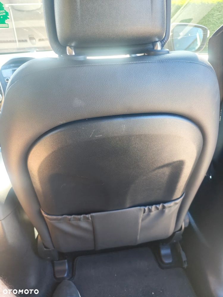 Hyundai ix35 - 16