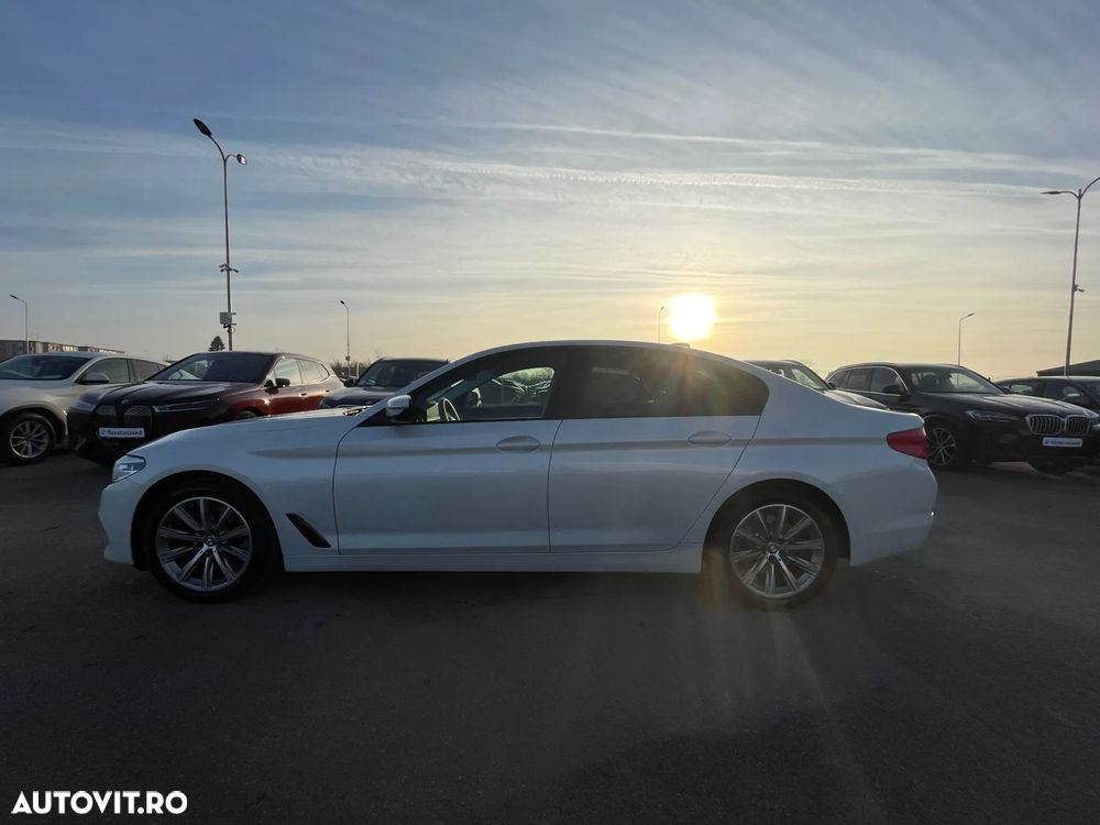 BMW Seria 5 520i AT - 4