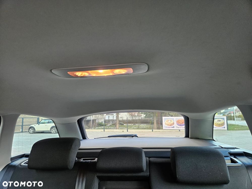 Skoda Octavia 1.6 TDI DSG Ambition - 29