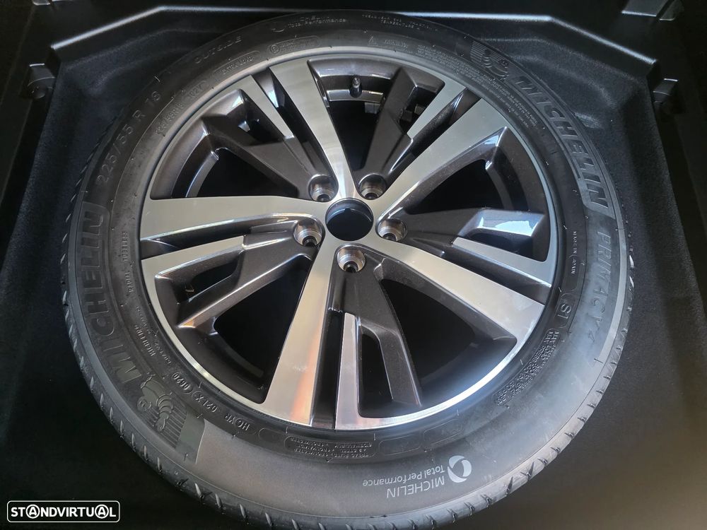 Peugeot 3008 BlueHDi 130 Stop & Start EAT8 Allure - 42