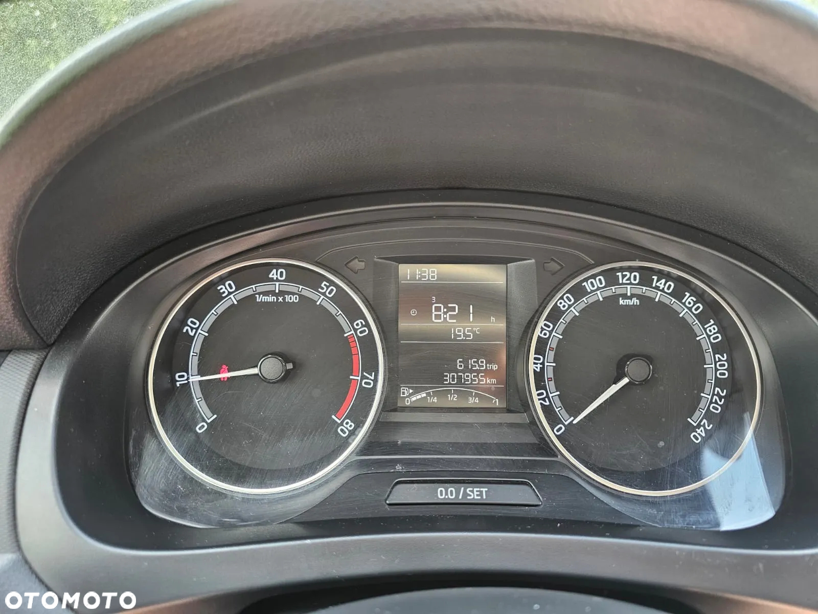 Skoda RAPID 1.0 TSI Active - 10