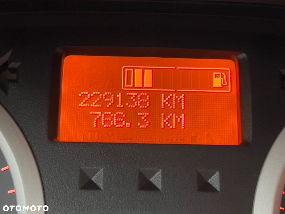Opel Vivaro - 34