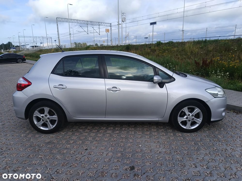 Toyota Auris 1.6 Sol - 12