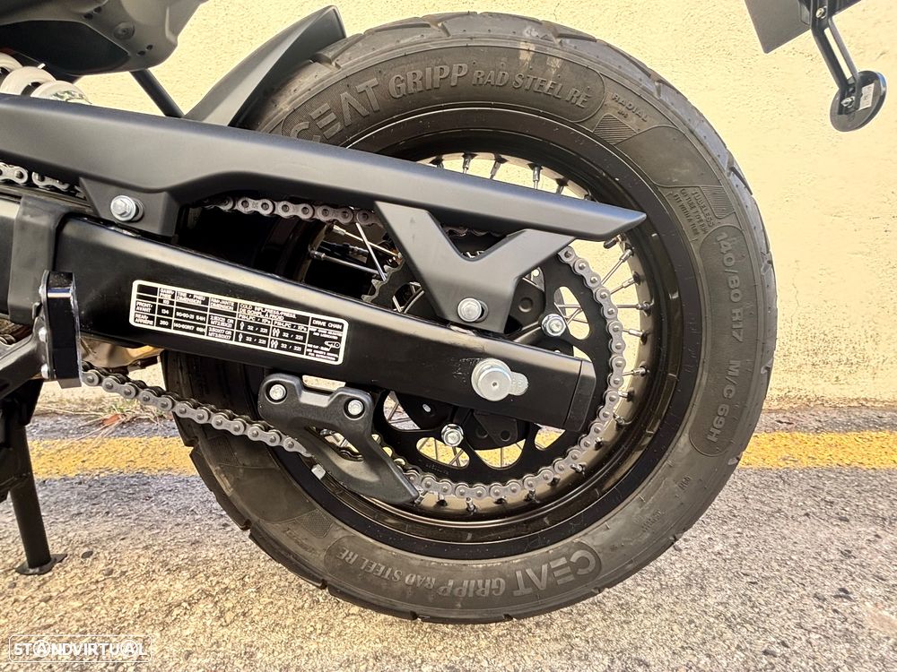 Royal Enfield Himalayan 450 - 9