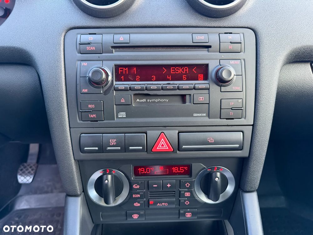 Audi A3 3-drzwiowe 2.0 TDI Attraction - 31