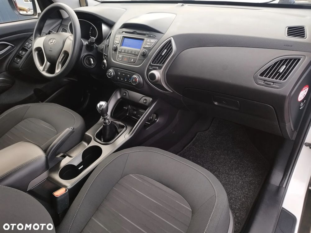 Hyundai ix35 1.6 2WD Fifa World Cup Edition - 13