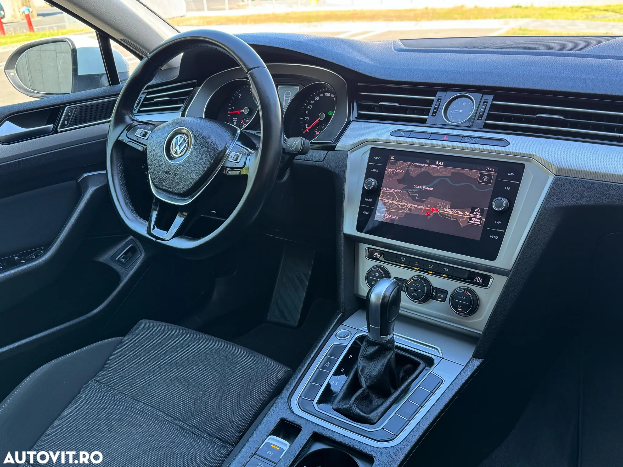 Volkswagen Passat Variant 1.6 TDI SCR DSG Business - 10