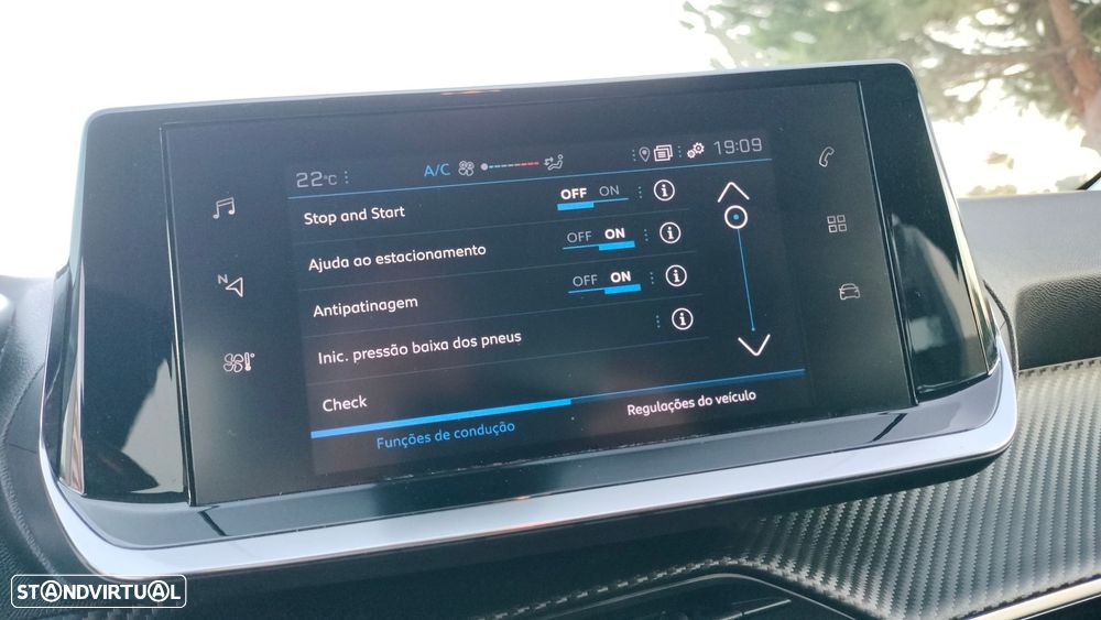 Peugeot 208 PureTech 100 EAT8 Active Pack - 27