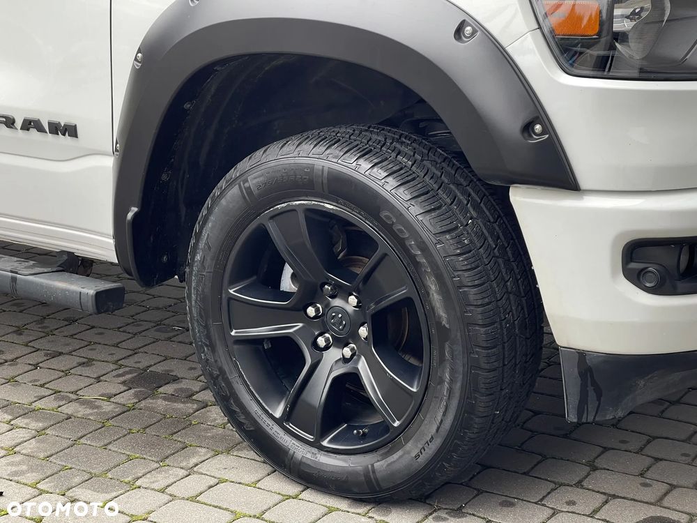 Dodge RAM 1500 5.7 4x4 - 32