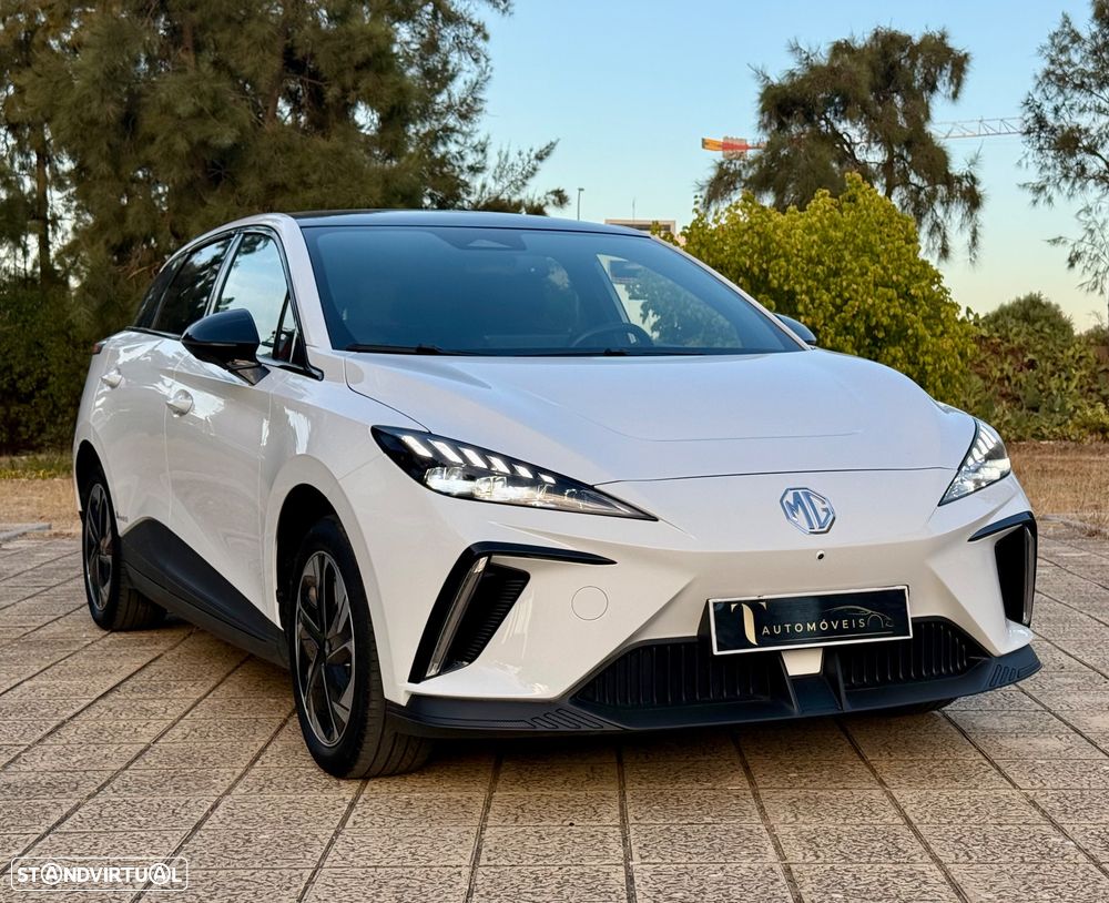 MG MG4 64 kWh Luxury - 2