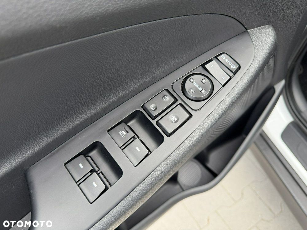 Hyundai Tucson blue 1.7 CRDi 2WD DCT Premium - 15