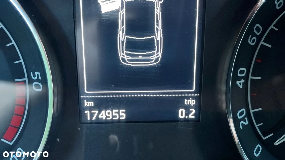 Skoda Superb 2.0 TDI Ambition - 17